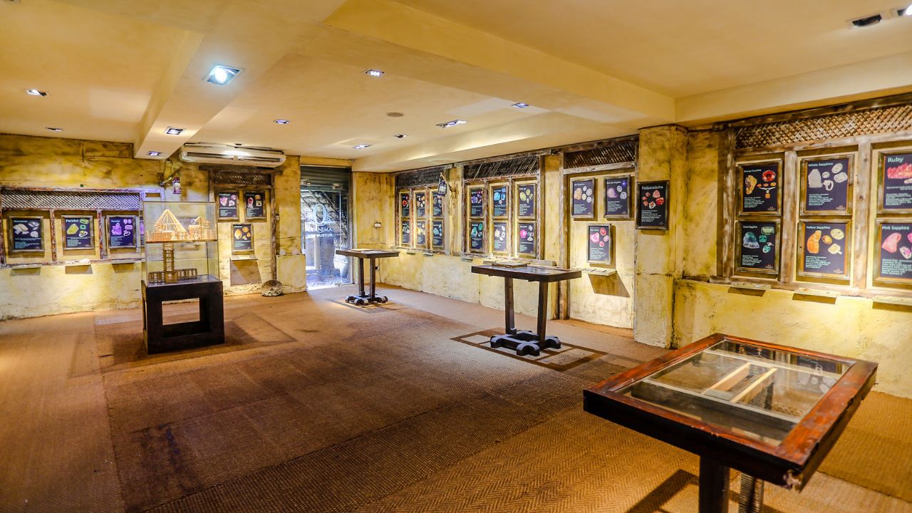 Discover-Sri-Lankas-Best-Gem-Museum_-A-Journey-Through-Kandys-Sparkling-History