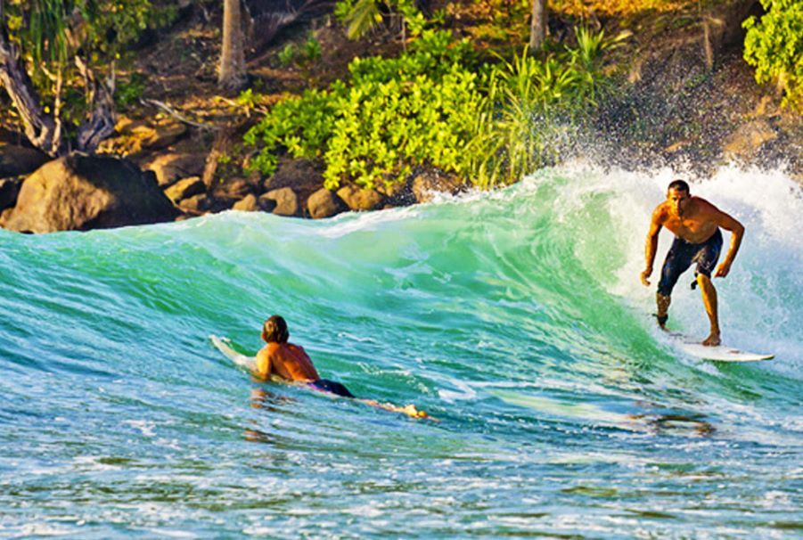 Surfing-in-Mirissa